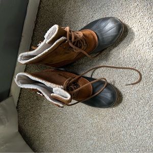 Size 7.5 Sorel duck boots up for grabs! Black and tan.